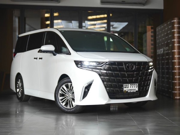 2024 Toyota Alphard สีขาว