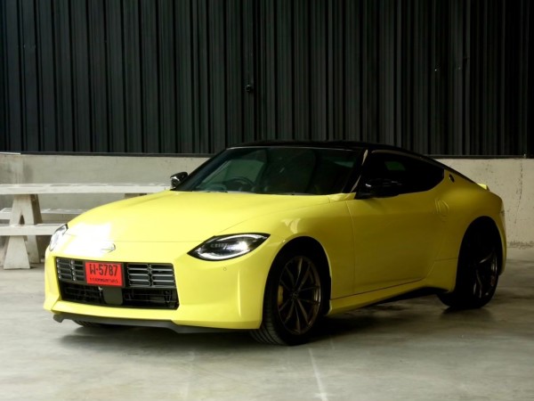 2024 Nissan Fairlady Z 370Z สีเหลือง