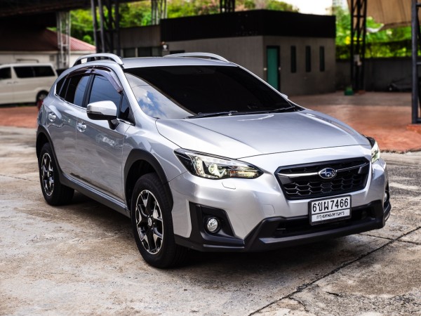 2018 Subaru XV สีเงิน