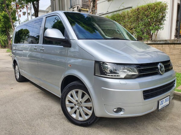 Volkswagen Caravelle 2.0 T5 ปี 2012 สีบรอนซ์เงิน มือ1 รถศูนย์