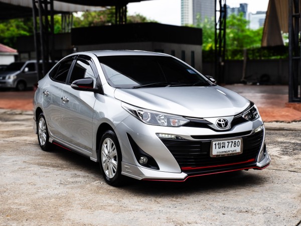 2019 Toyota Yaris Ativ สีเงิน