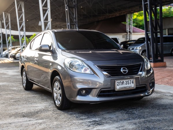 2013 Nissan Almera สีน้ำตาล