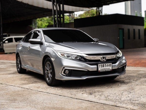 2021 Honda Civic สีเงิน