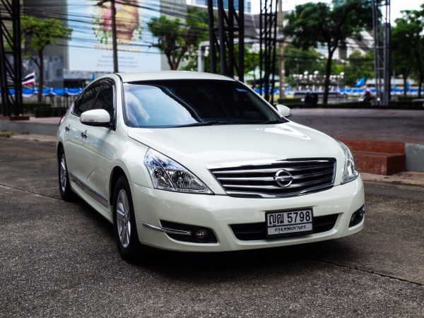 2011 Nissan Teana J32 สีขาว