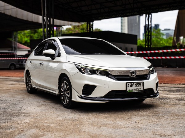 2023 Honda City สีขาว