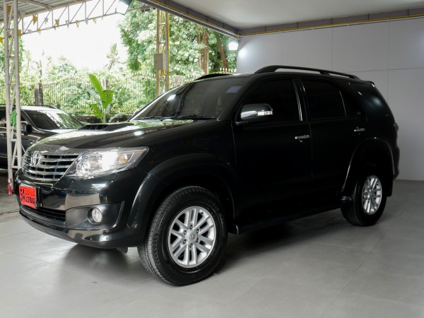 TOYOTA FORTUNER CHAMP 2.5 V AT 2014 สีดำ