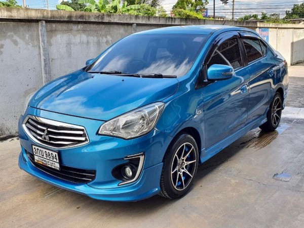 Mitsubishi Attrage ปี 2013 สีฟ้า