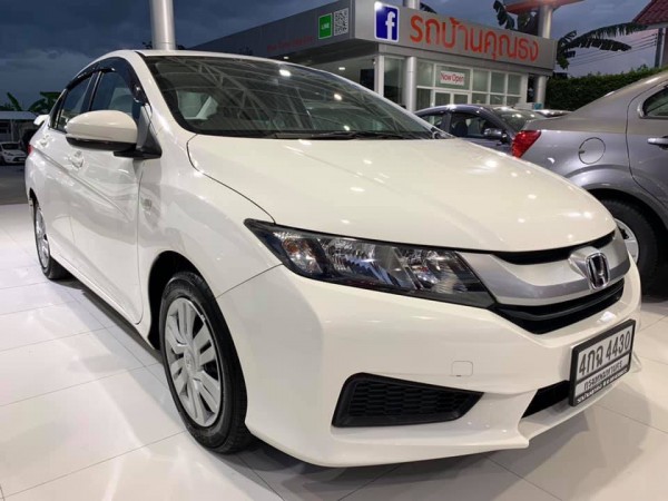 Honda City ปี 2015 สีขาว