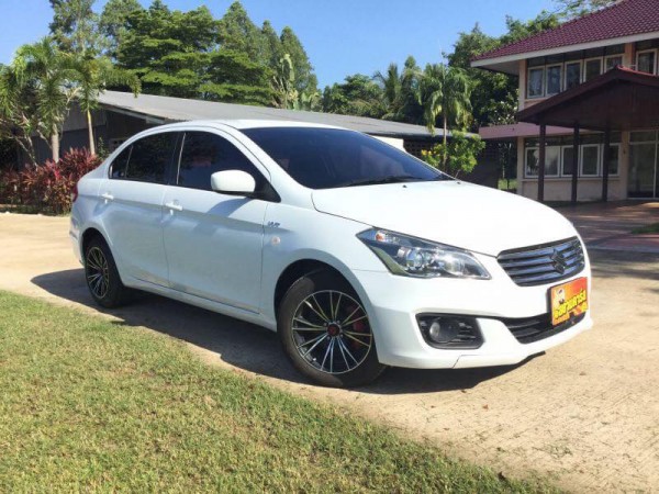 Suzuki Ciaz ปี 2015 สีขาว