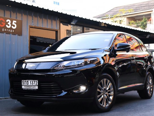 Toyota Harrier ปี 2015 สีดำ