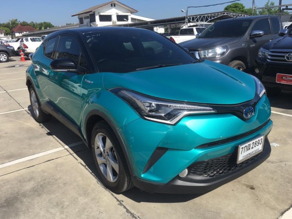 Toyota C-HR ปี 2018 สีเขียว