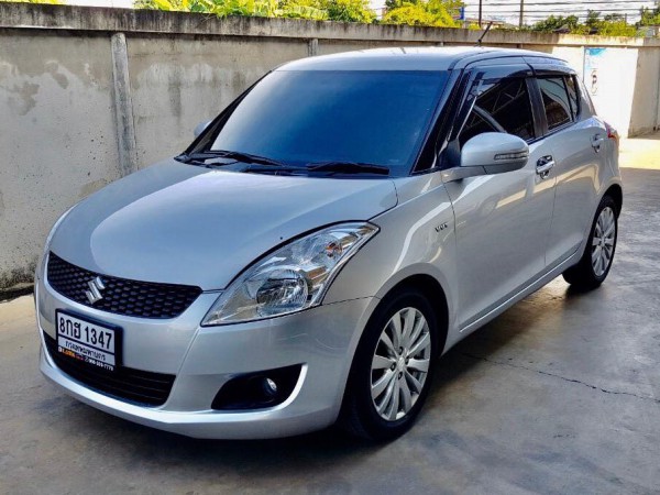 Suzuki Swift ปี 2013 สีเงิน