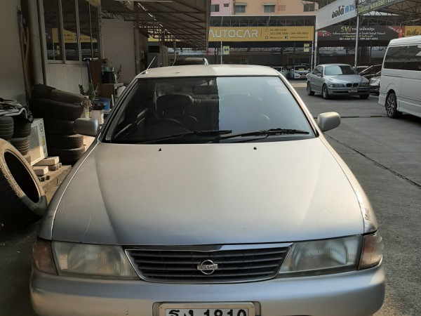 Nissan Sunny ปี 1994 สีเทา