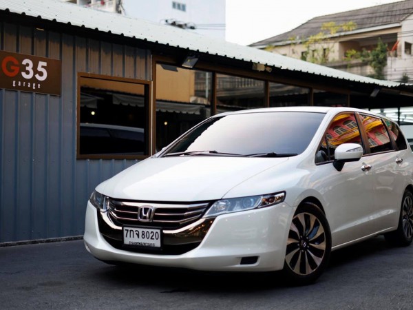 Honda Odyssey ปี 2013 สีขาว