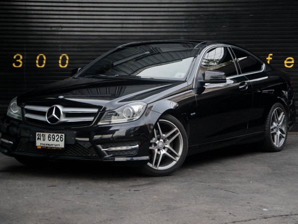 Mercedes-Benz C-Class W204 C180 ปี 2012 สีดำ