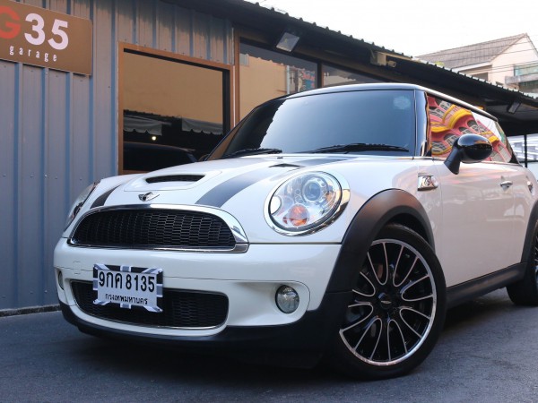 Mini Hatch (Cooper) Gen2 R56 ปี 2009 สีขาว