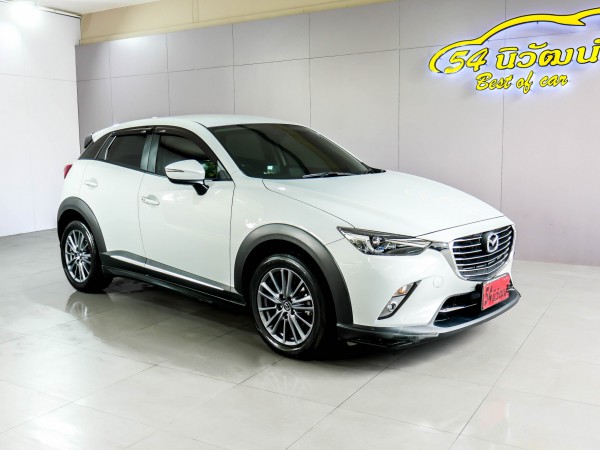 MAZDA CX-3 2.0 S ปี 2017 สีขาว