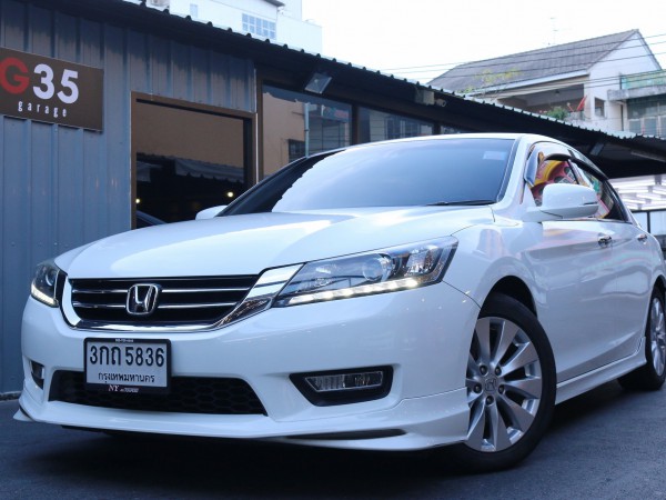 Honda Accord Gen 9 ปี 2014 สีขาว