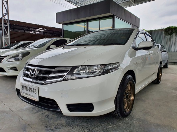 Honda City ปี 2012 สีขาว