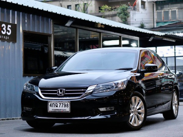 Honda Accord Gen 9 ปี 2013 สีดำ