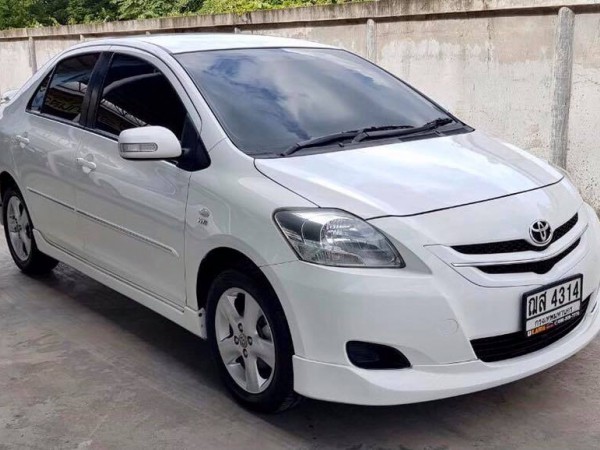 Toyota Vios ปี 2009 สีขาว