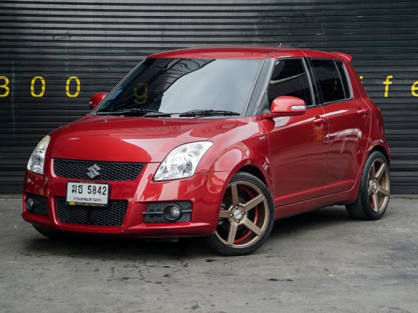 Suzuki Swift ปี 2012 สีแดง