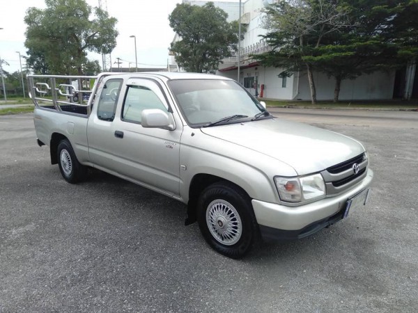 Toyota Hilux Tiger Extra cab ปี 2004 สีเงิน