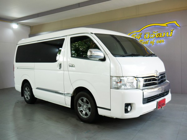 Toyota VENTURY 2.7 G ปี 2015 สีขาว