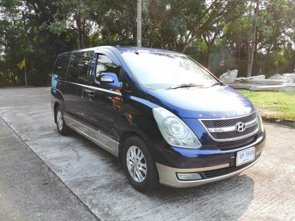 Hyundai H-1 ปี 2009 สีน้ำเงิน