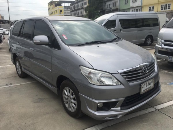 Toyota Innova ปี 2015